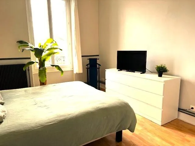 Grand De Caractere A *