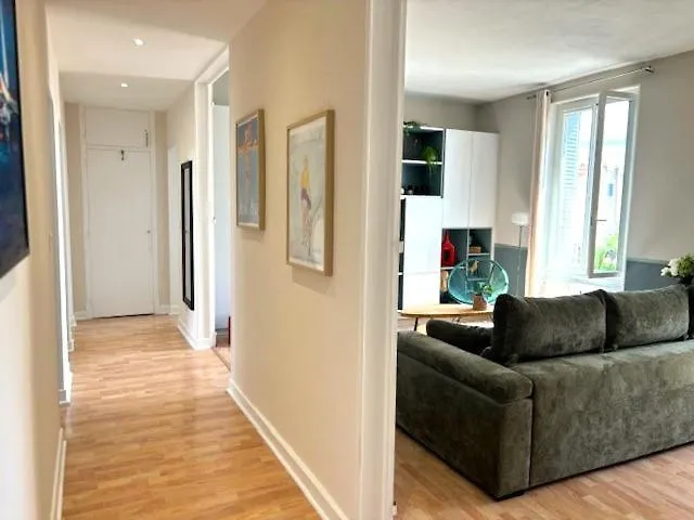 Grand De Caractere A * Виши