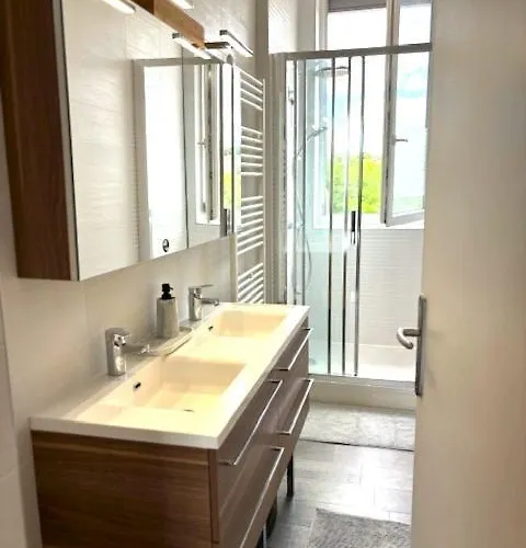 Grand De Caractere A Апартаменты Виши